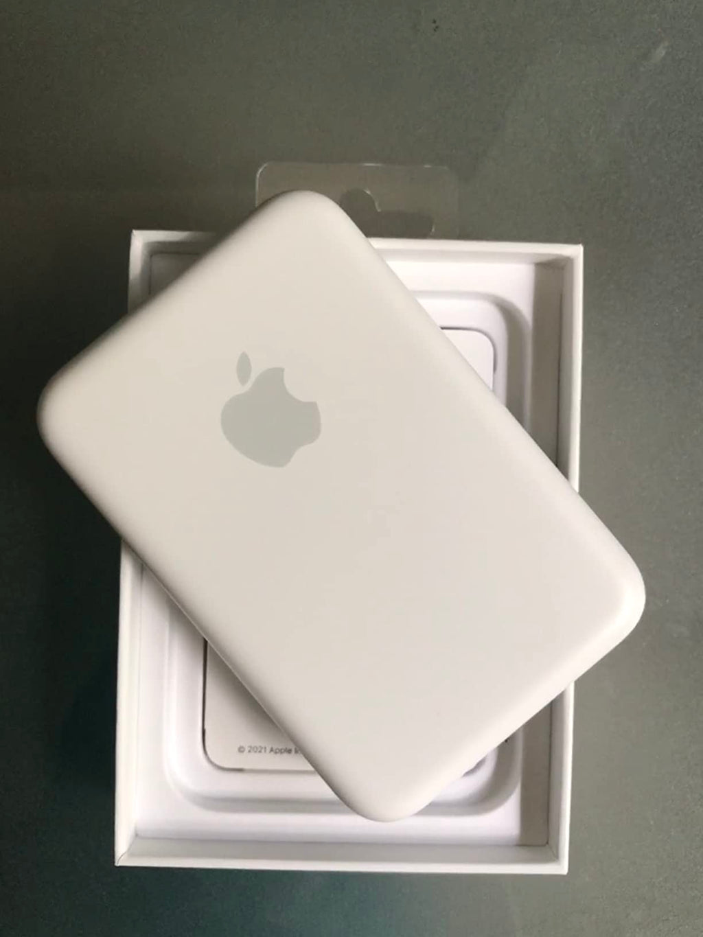 SLICKGEAR - Apple MagSafe Battery Pack - Slickgear